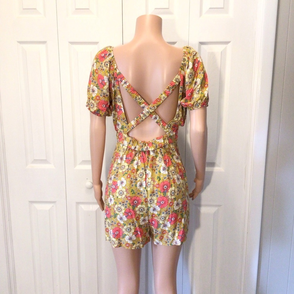 Lily Rose Juniors Yellow Floral Criss Cross Back Romper Size XXL - Picture 5 of 9